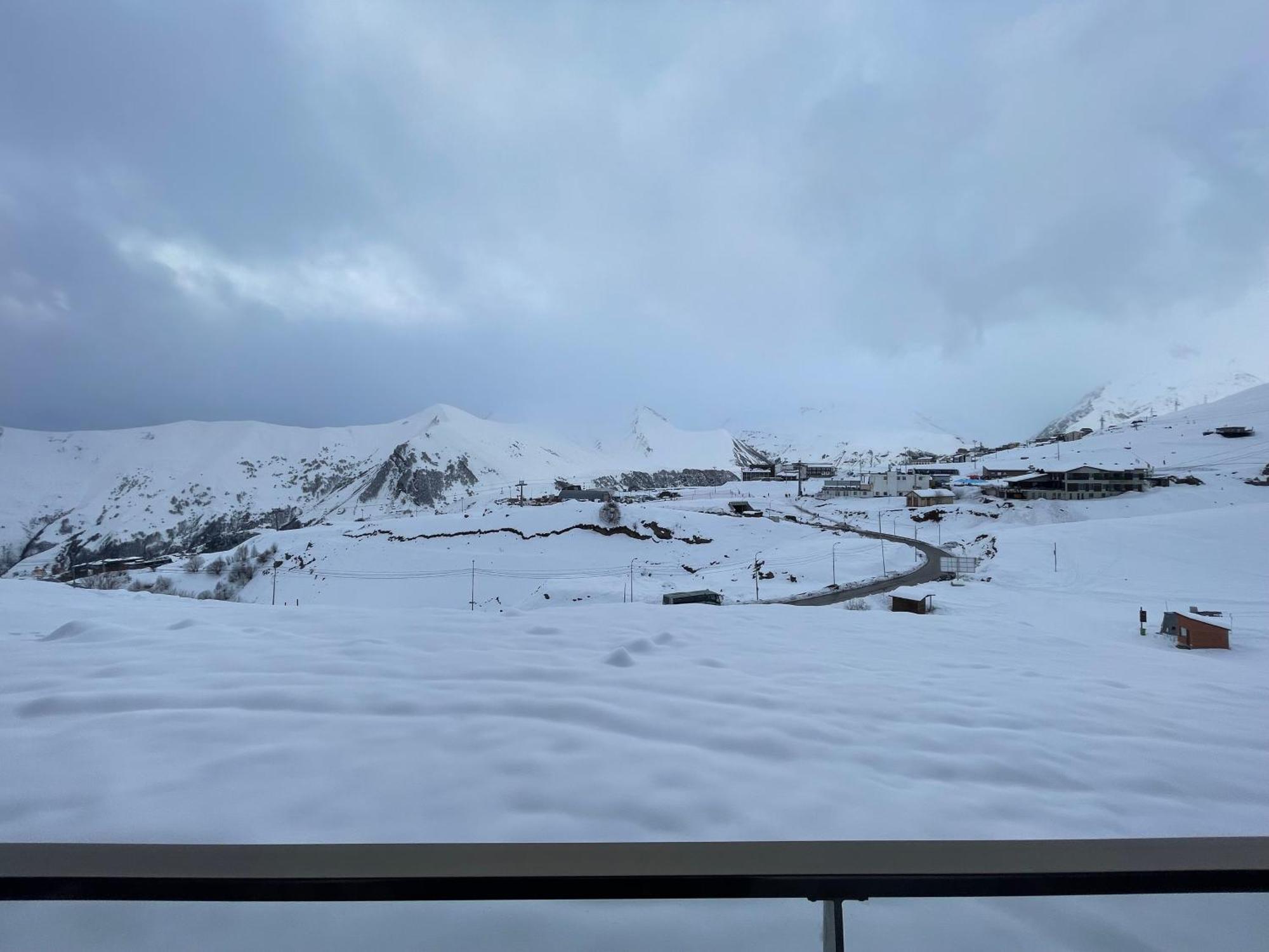 Four Season Gudauri Διαμέρισμα Δωμάτιο φωτογραφία